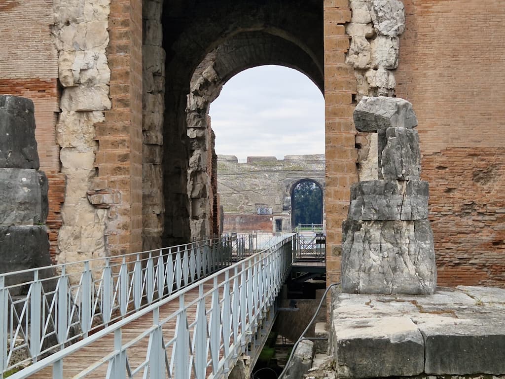 capua-amphitheater (18)