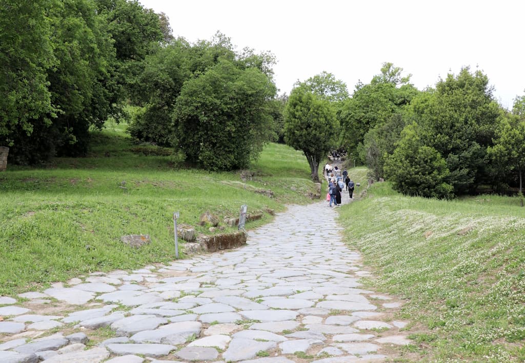 cumae-archaeologischer-park-kampanien-campi-flegrei (10)