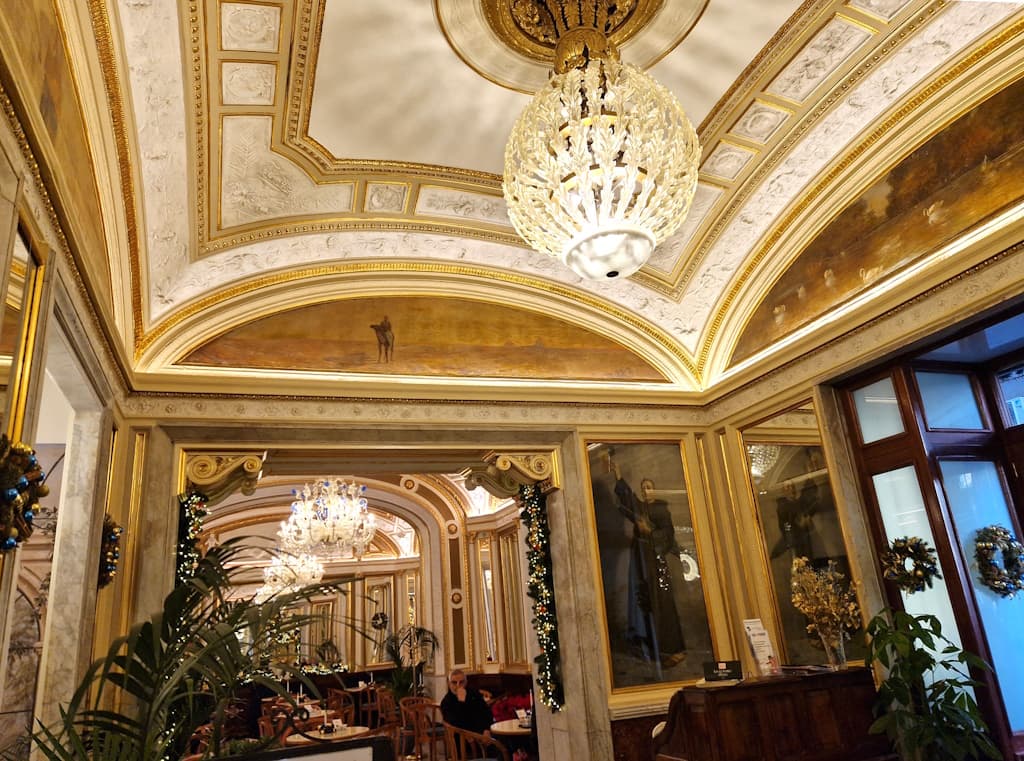 gran-cafe-grambinus-napoli-neapel (3)