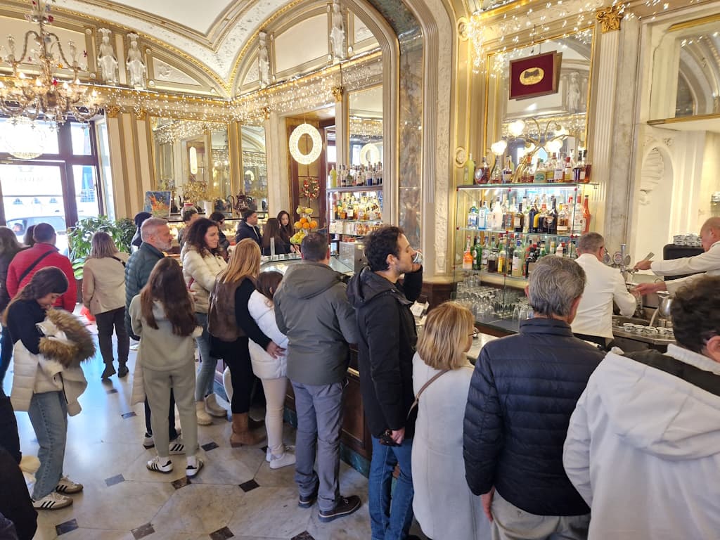 gran-cafe-grambinus-napoli-neapel (2)
