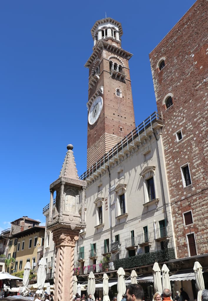 piazza-delle-erbe-verona (5)