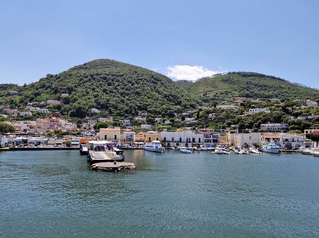 pozzuoli-ischia-faehre-schiff (3)